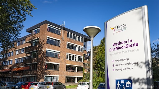 Zorgorganisaties vaccineerden iedereen tegen de regels in: van administrateur tot kok