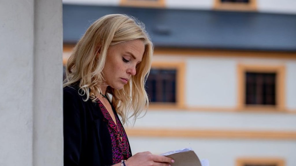 Geeft Charlotte hiermee prijs dat ze de Mol is?