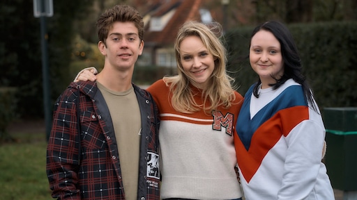 Oeps: actrice verklapt per ongeluk nieuw seizoen van Oogappels