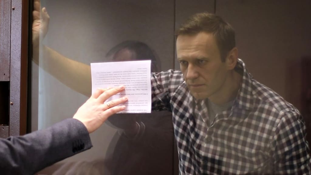Navalny in de rechtbank van Moskou.