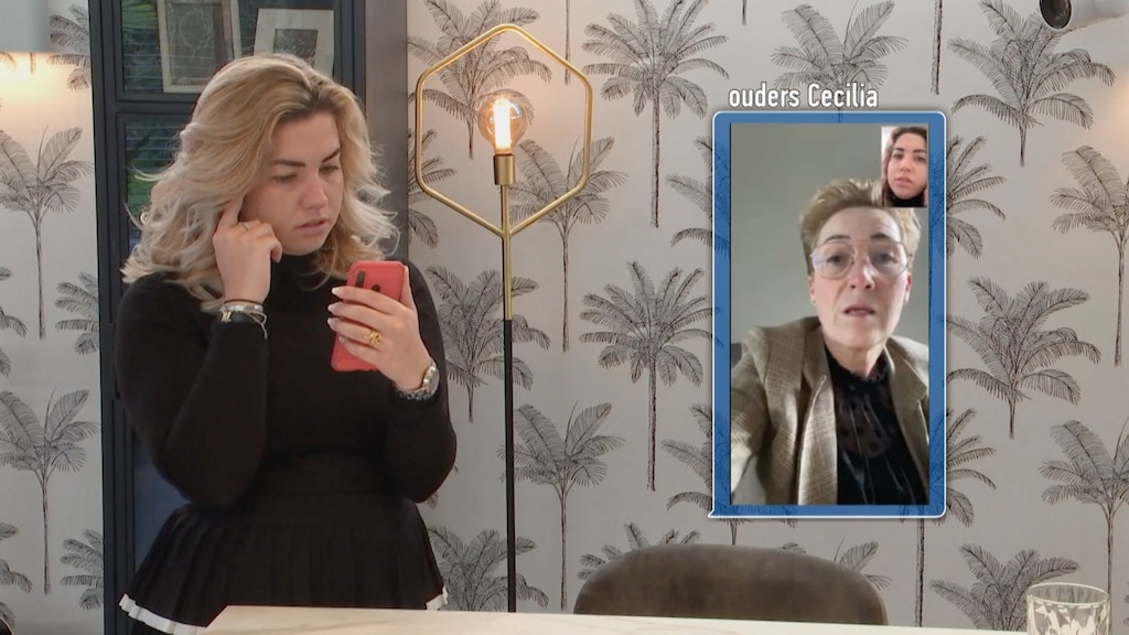 LLDL-meisje moet toestemming aan vader vragen om bed te delen