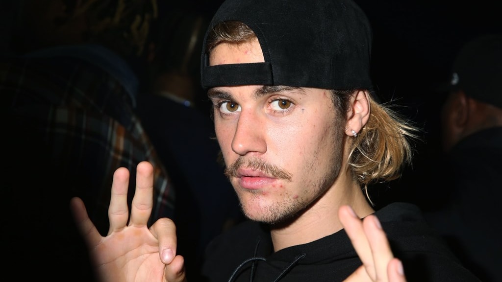 Justin Bieber breekt Spotify-record, stoot Ariane Grande van troon