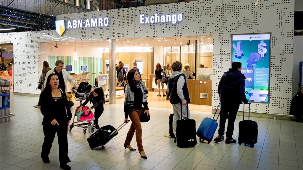 Wisselen bankbiljet komt ABN Amro-medewerkster duur te staan