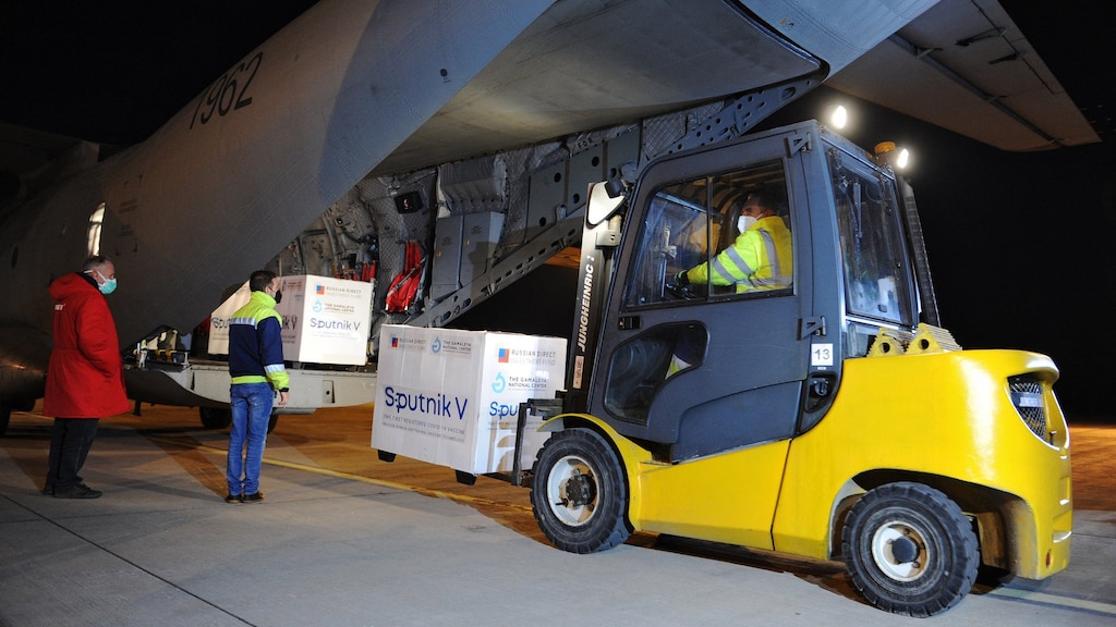 Geduld is op: meerdere Europese landen kopen Chinese en Russische vaccins