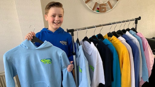 Gepeste Stef (9) heeft eigen kledinglijn: 'Je mag jezelf zijn'