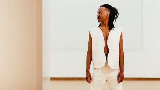 Dit is het nieuwe songfestivalnummer van Jeangu Macrooy