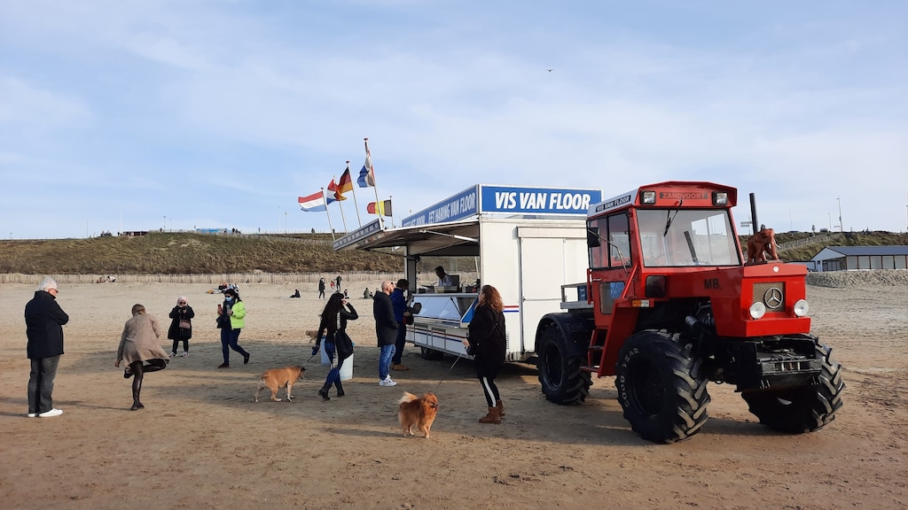 Zandvoortse viskarren hebben het druk: 'We herleven de jaren tachtig'