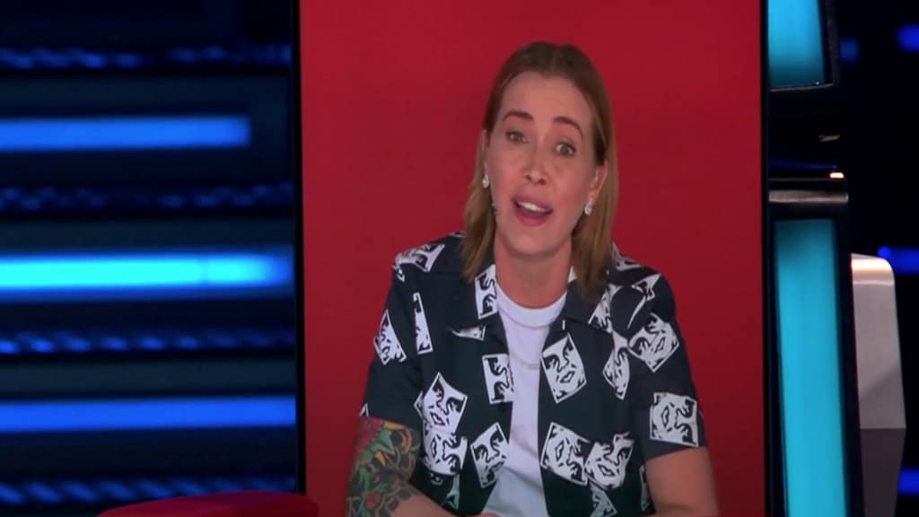 Anouk steekt middelvinger op naar kijkers tijdens liveshow TVOH