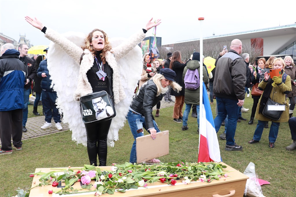 Wekelijkse demonstratie Museumplein opnieuw ontbonden