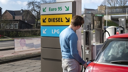 Voor het eerst in Nederland: tanken voor 2 euro per liter