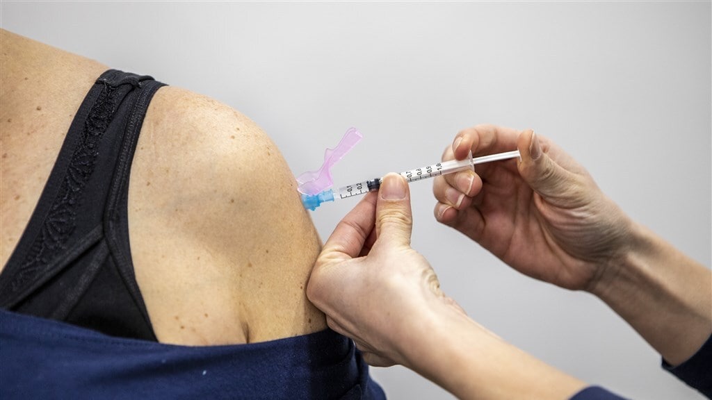 Nederland stopt tijdelijk met vaccineren met AstraZeneca