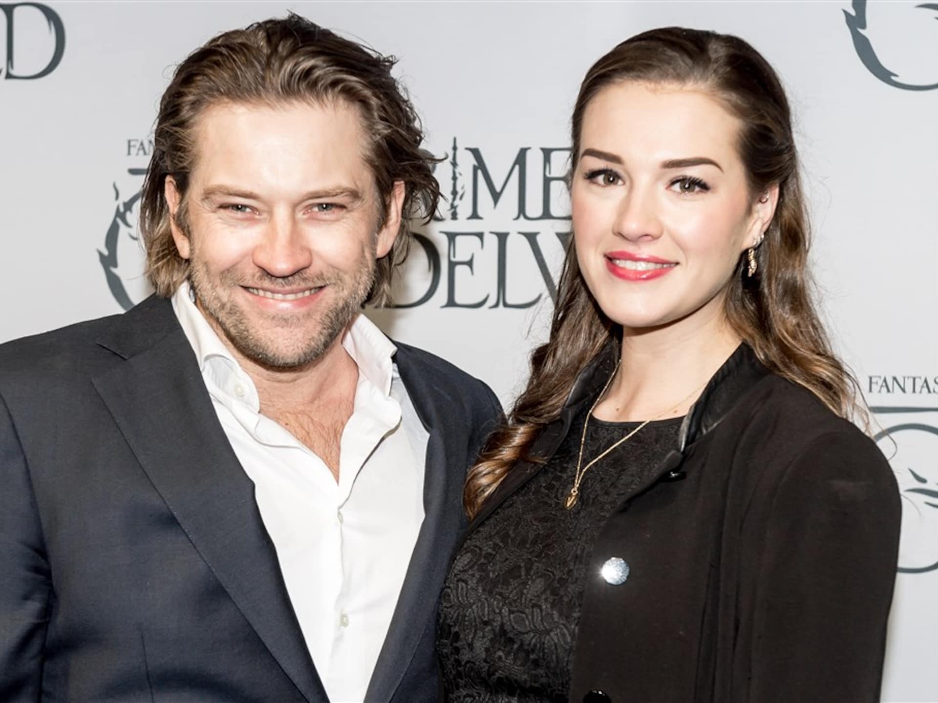 Vrouw GTST-acteur Ferri Somogyi rekent af met commentaar op leeftijdsverschil: 'Even een middelvinger'