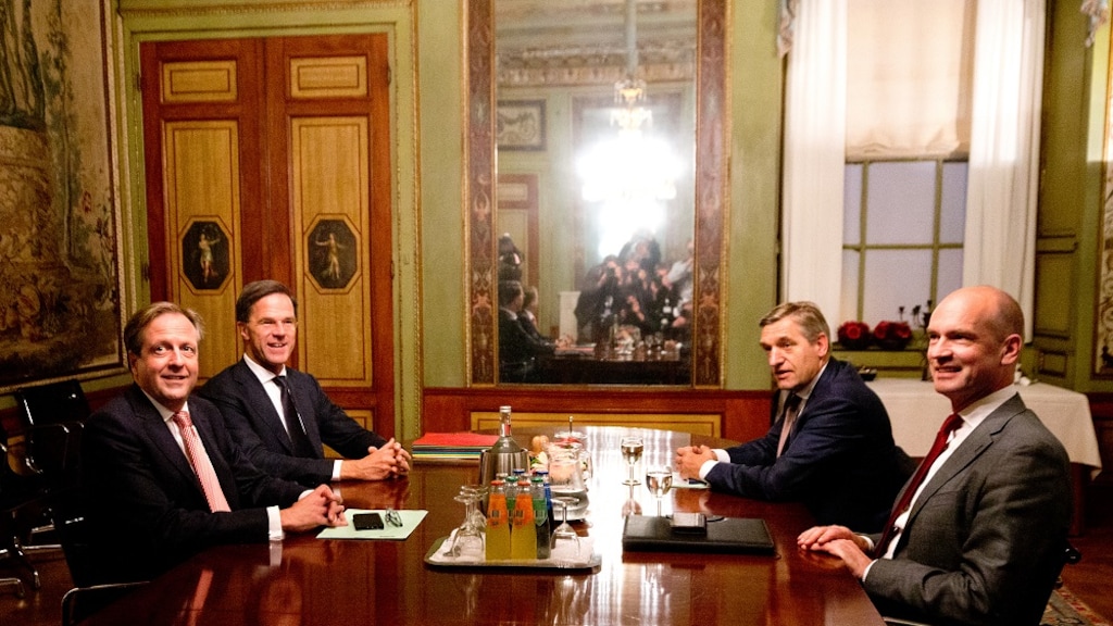 Formeren vier jaar geleden in de Stadhouderskamer