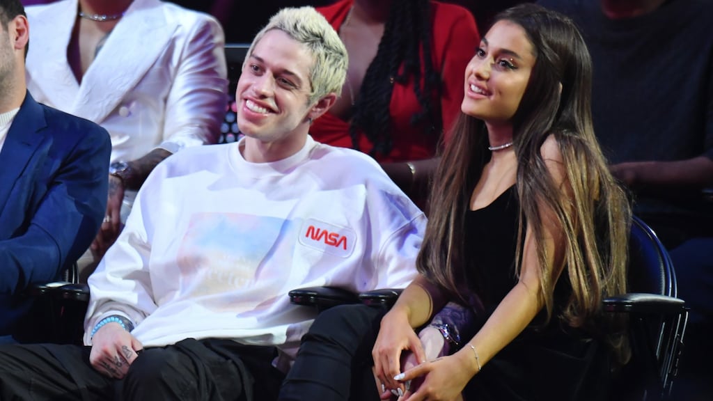 Pete Davidson beschermd tegen stalker die zegt zijn vrouw te zijn