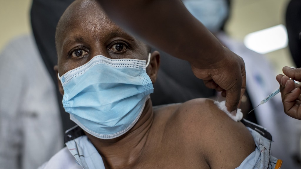 Risico op coronamutaties omdat Westen vaccins inslaat