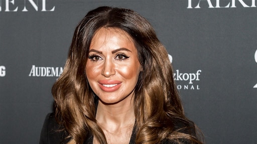 Modemeisje Tamara Elbaz hekelt negatief reisadvies: 'Pak 't vliegtuig'