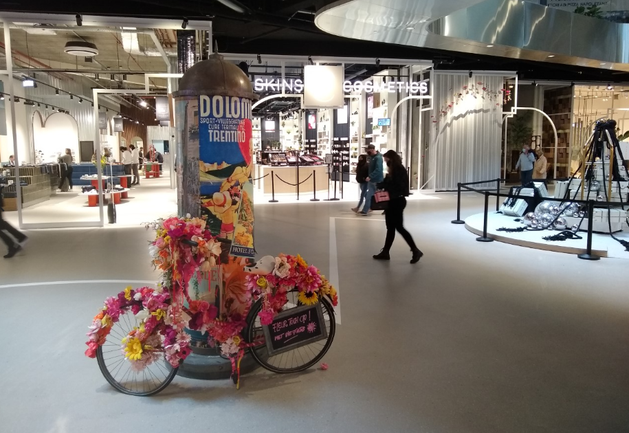 The Gallery, volgens Unibail-Rodamco-Westfield gemodelleerd naar De Negen Straatjes in Amsterdam.