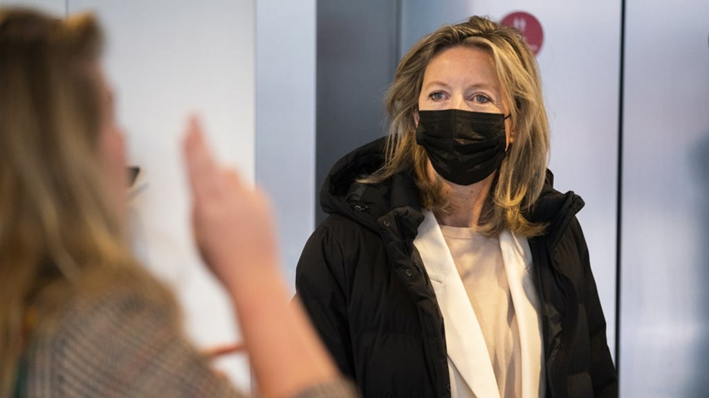 Voormalig verkenner Ollongren is besmet geraakt met het coronavirus