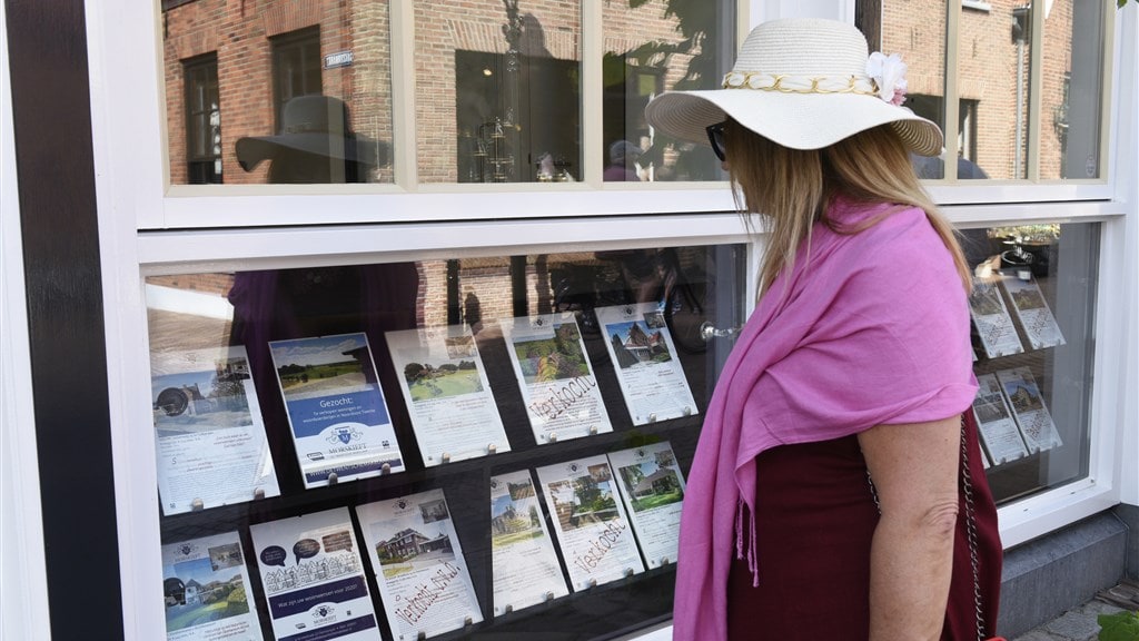 Makelaars lassen klantenstop in vanwege krapte op woningmarkt