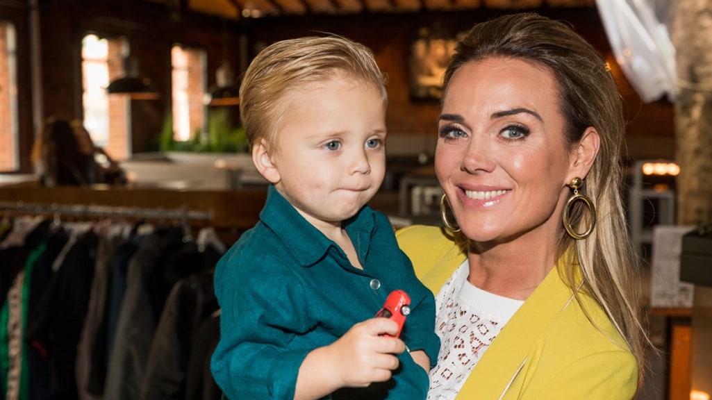 Monique Westenberg neemt therapeut van de sterren in de arm