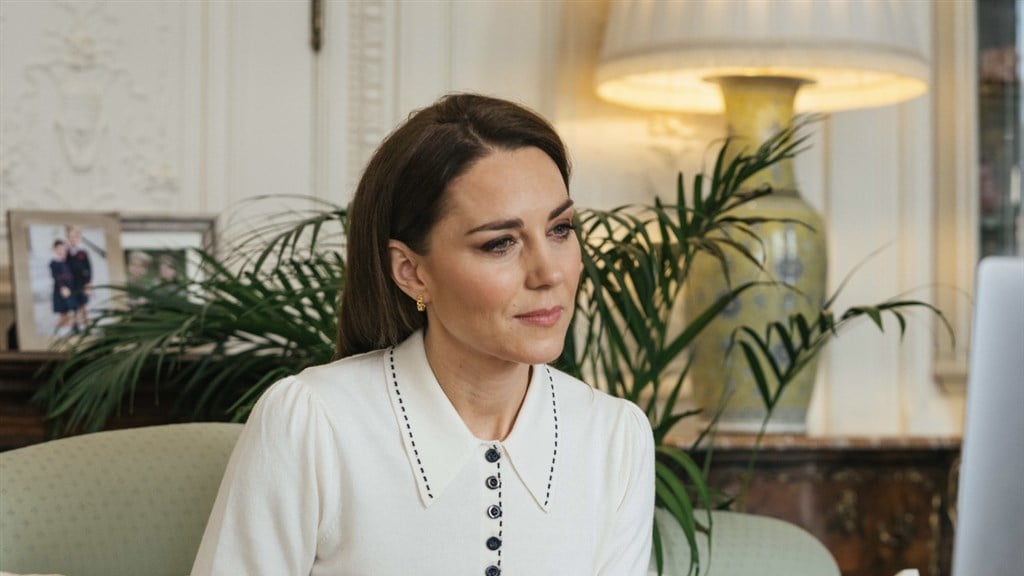 Oom Kate Middleton: 'Kate zou Meghan nooit laten huilen'