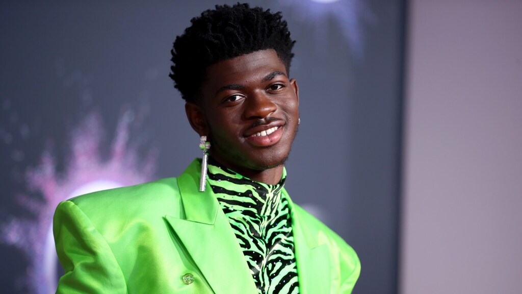 Nike eist schadevergoeding voor bloedsneakers Lil Nas X