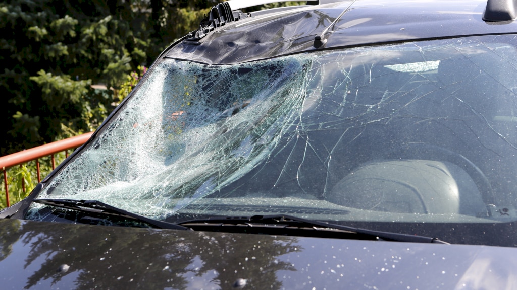 Van kastje naar de muur om letselschade: verzekeraar schuift uitbetaling af