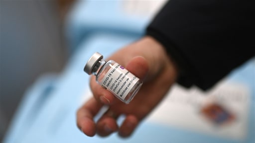 EMA: mogelijk verband AstraZeneca en trombose, maar voordelen vaccin wegen zwaarder