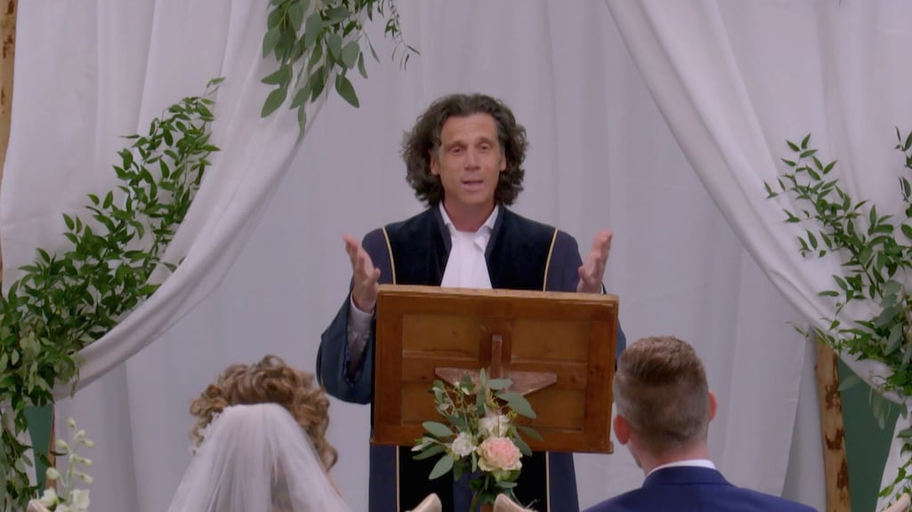 Married at First Sight eert overleden trouwambtenaar Walter Vermeer