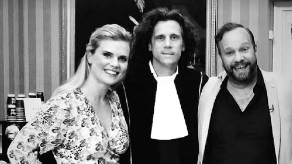 MAFS-cast neemt afscheid van overleden trouwambtenaar Walter