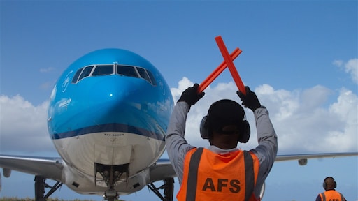 KLM blijft vliegen op Oekraïne, maar laat crew er niet meer overnachten