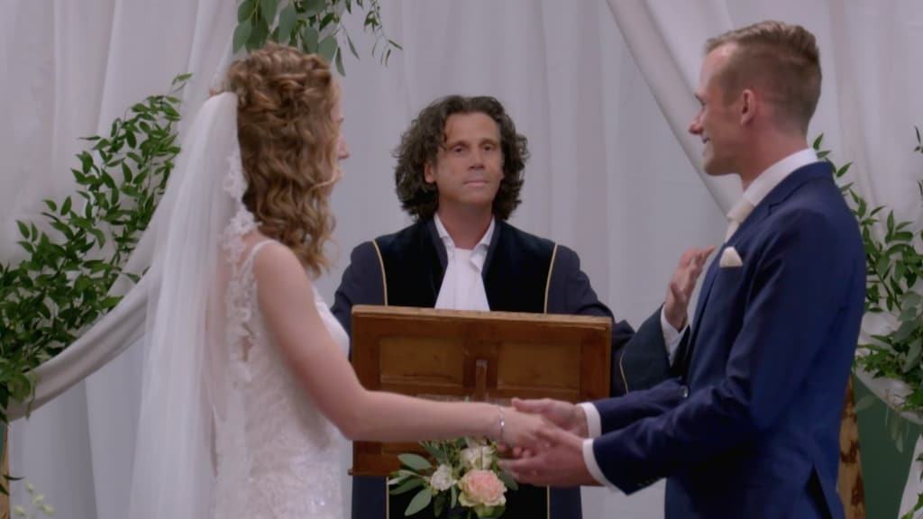 Vrouw overleden trouwambtenaar Walter dankbaar voor herinneringen