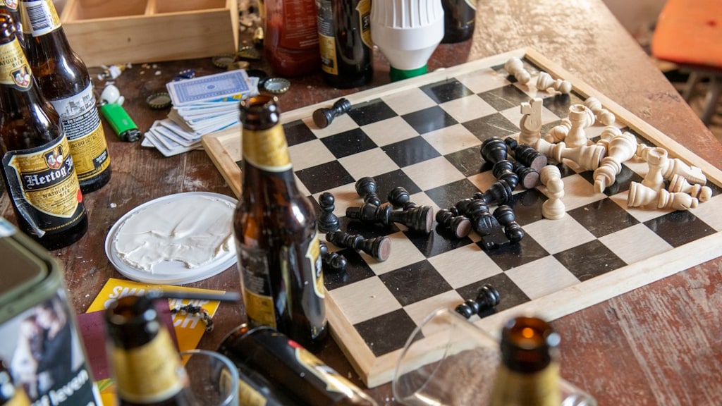 Vier keer per week zuipen en snuiven om 'kuttijd' door te komen