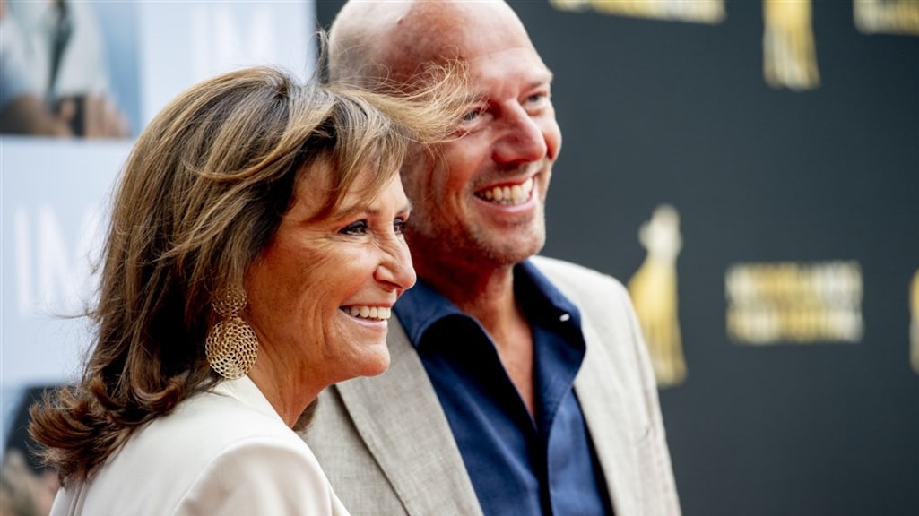 Astrid Joosten na flink veel uitstel eindelijk getrouwd