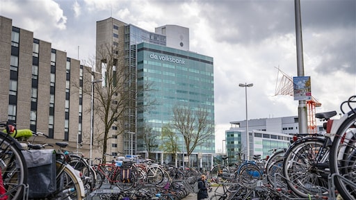 Leegloop gaat door: twee commissarissen weg bij de Volksbank