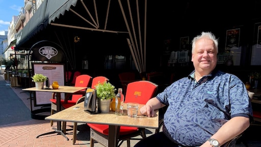 Terrassen gaan open maar er is geen personeel te vinden