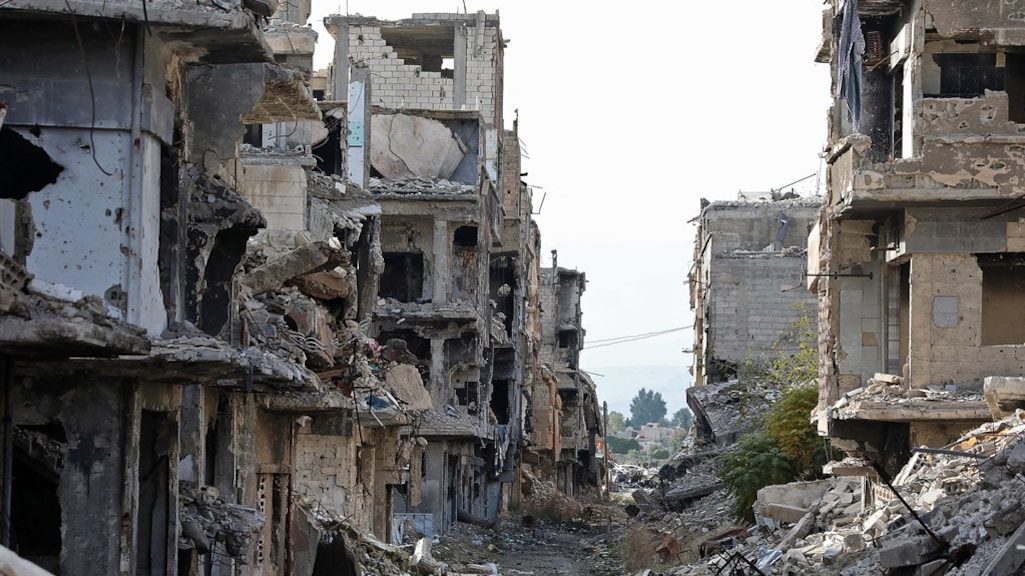 Grote delen van de Syrische hoofdstad Damascus zijn verwoest na 10 jaar oorlog.