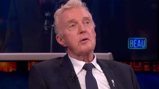 Kijkers Beau steken loftrompet af over André van Duin