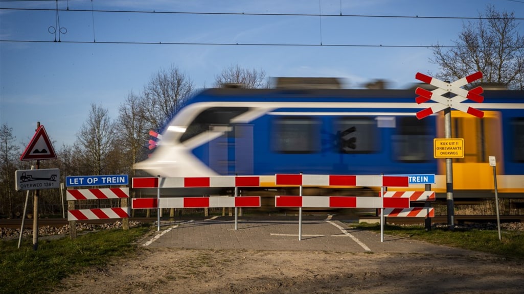 Zeven doden later: gevaarlijke spoorovergangen nog steeds niet dicht