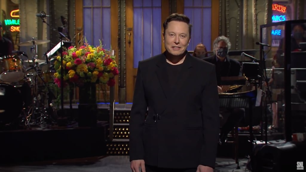 Elon Musk blundert in SNL: 'Eerste host met Asperger'