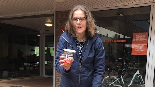 Soep voor slechtzienden: eerste voedselverpakking met braille in Nederland