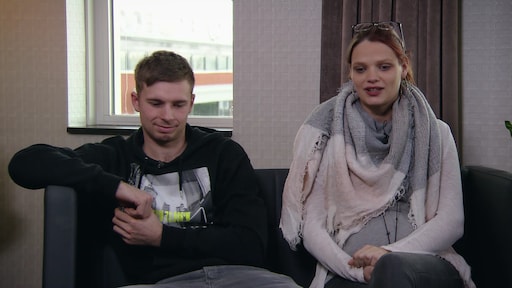 Hoogzwangere Michelle is wanhopig in Help, Mijn Man Is Klusser!