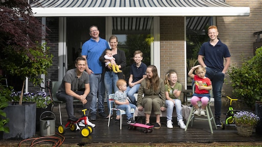 Huis familie Kraan wordt nóg voller: negende kindje op komst