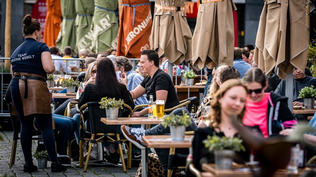 Daling zet door: deze week kwart minder coronabesmettingen gemeld