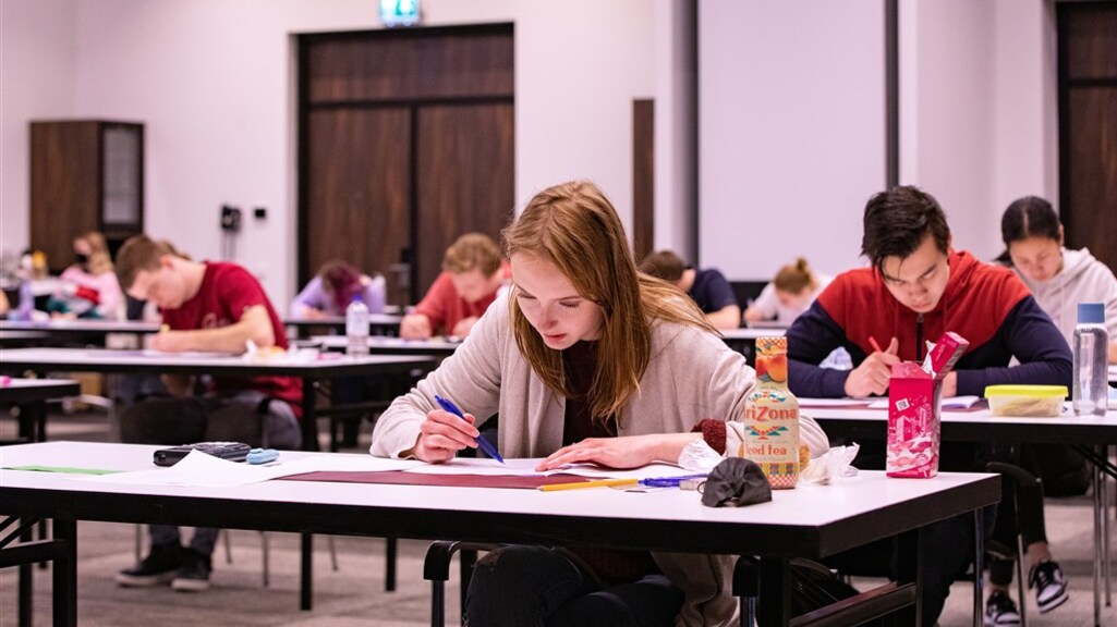 CNV: volledig heropenen onderwijs niet wenselijk