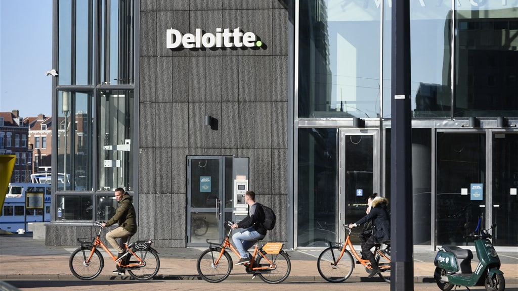 Ontslagen partner Deloitte grijpt naast 2,8 miljoen