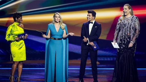 Hier kun je de songfestivaloutfits ook in het echt bewonderen