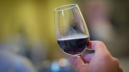 Nieuw onderzoek: elk glas alcohol is slecht voor je hersenen