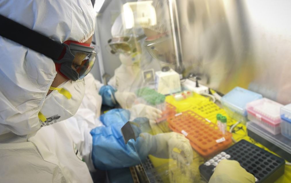 Directeur viruslab Wuhan: berichten over zieke medewerkers zijn leugens