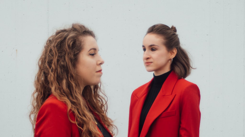 De Menstruatiemeisjes zetten een dikke streep door schaamte. Period.